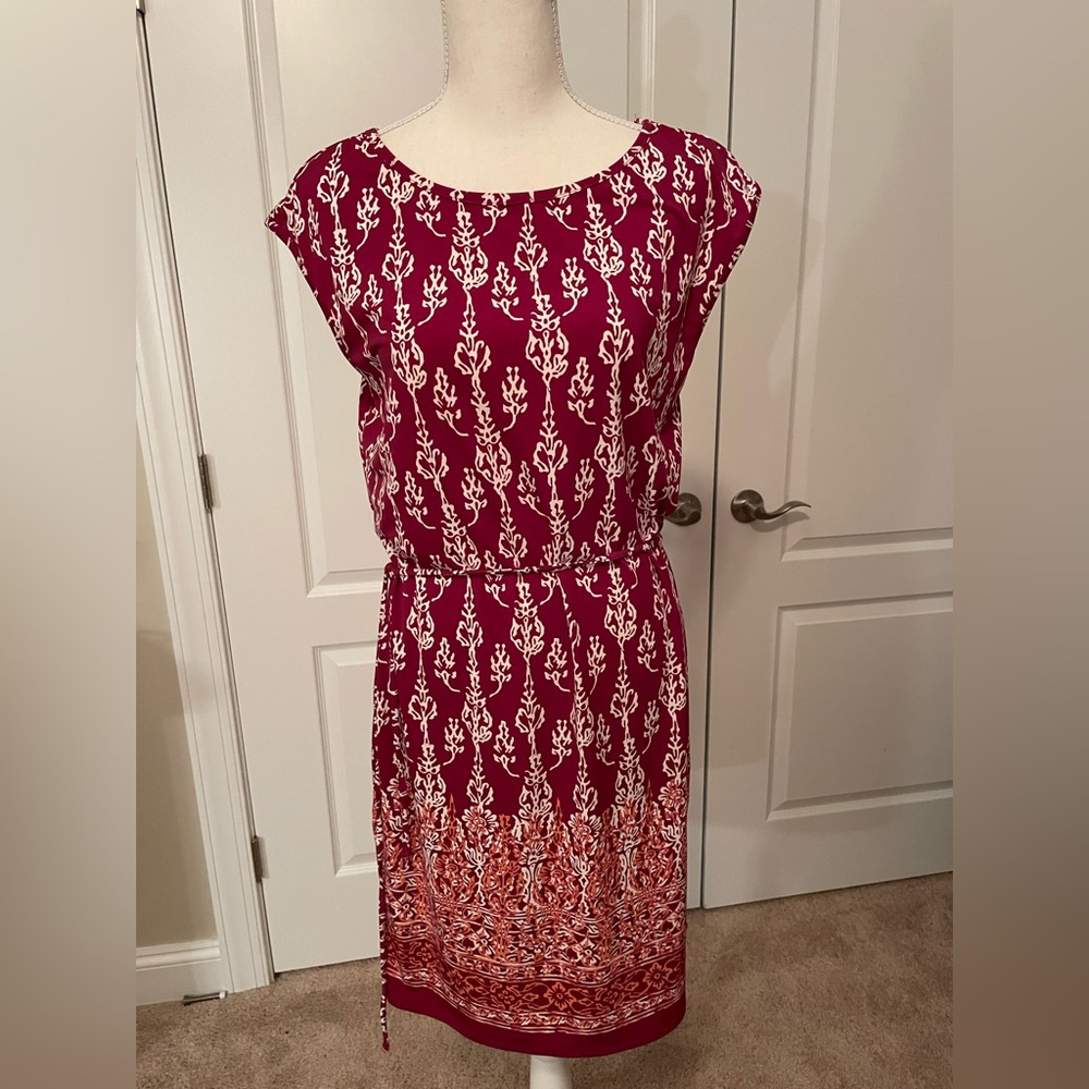 Max Studio size M Sleeveless Dress
